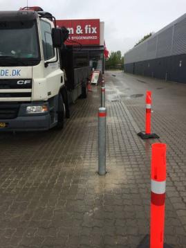 Pullert med refleksbånd, Ø90 mm, kuplet top Pullert med refleksbånd, Ø90 mm, kuplet top