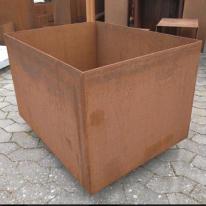 Plantekasse i cortenstål, med hjul, 800 x 600 x 500 mm(+hjul)