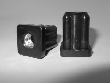 Plastprop m. gevind, 30x30 x 2,0 mm, M10 gevind (H=37 mm) Plastprop m. gevind, 30x30 x 2,0 mm, M10 gevind (H=37 mm)